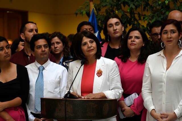 Entre lágrimas, exministra Ríos celebró rechazo de AC en su contra: “Se ha hecho justicia”