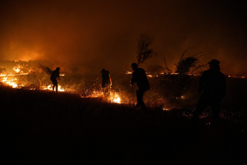 Incendios forestales: Cifra de muertos sube a 14 y se espera un día sábado muy complejo