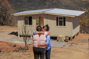 Denuncia del ministro Montes: Empresas suben al doble el precio de viviendas de emergencia
