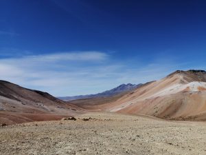 Comunidades aymaras de Chile frenan a la minería en el cerro Anocarire