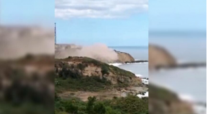 VIDEO| Tras sismo en la zona sur del país captan derrumbe en el borde costero de Lota