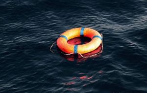 VIDEO| Tragedia humanitaria en Libia: Más de 60 migrantes desaparecen al naufragar su bote