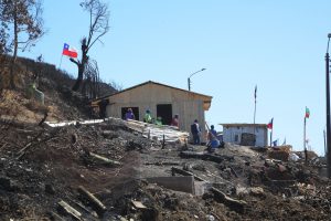 MOP entrega primeras viviendas de emergencia a afectados por los incendios forestales