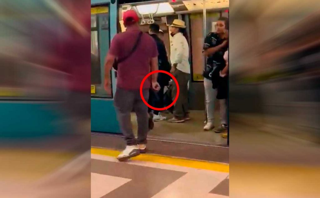Sujeto que apuntó a pasajeros del Metro utilizó una pistola adaptada para disparar