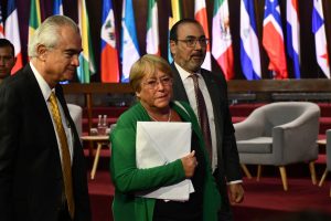 Presidente regional de Catalunya visita Chile para reunirse con la expresidenta Bachelet