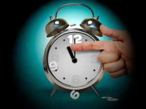Cambio de hora en Chile este sábado: ¿Se deben atrasar o adelantar los relojes?