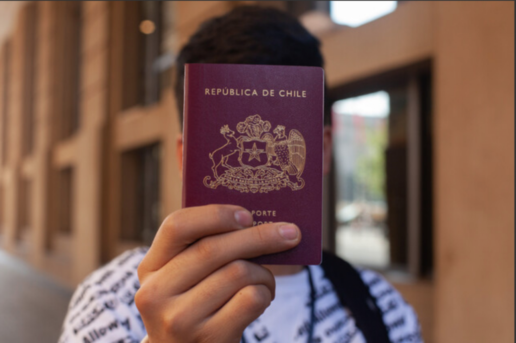 Registro Civil alista otra mega licitación por cédulas y pasaportes para abril