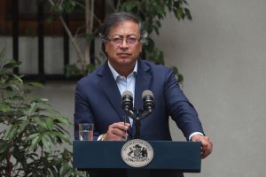 Presidente colombiano viene a Chile para conmemorar "junto a otros presidentes" los 50 años
