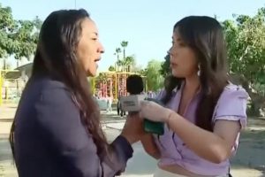 VIDEO| “No me agarre el micrófono”: El tenso momento entre periodista y concejala acusada de malos tratos