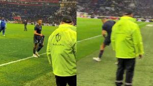 VIDEO| Revelan intento de agresión de hincha contra Alexis Sánchez luego de regalar su camiseta a una persona