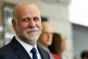 Álvaro Elizalde aterriza en La Moneda: Boric lo confirma como nuevo ministro Segpres