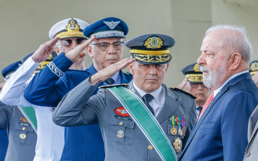 Desmarcándose de Bolsonaro, Lula conmemora Día del Ejército con gran simbolismo democrático