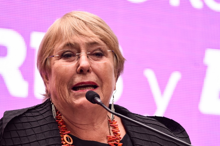 Bachelet: Los pendientes de la democracia son «manjar para la extrema derecha»