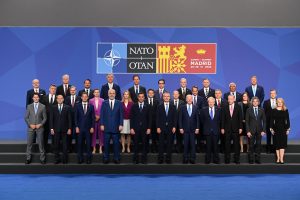 OTAN da bienvenida a Finlandia, su trigésimo primer miembro, pese a advertencias de Rusia