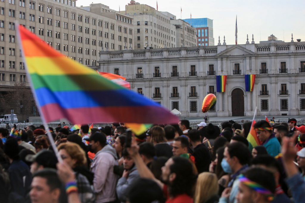 Movilh publica ránking de instituciones homofóbicas: Lideran Republicanos, UDI y PDG