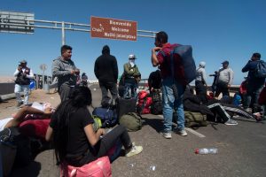 Perú despliega 180 policías en la frontera con Chile para prevenir la migración irregular