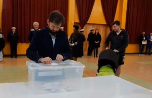 VIDEO| Presidente Boric tras emitir su voto: “El Gobierno respetará la decisión soberana del pueblo”