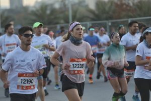 Maratón de Santiago: Más de 30.000 personas corrieron con peak de participación femenina
