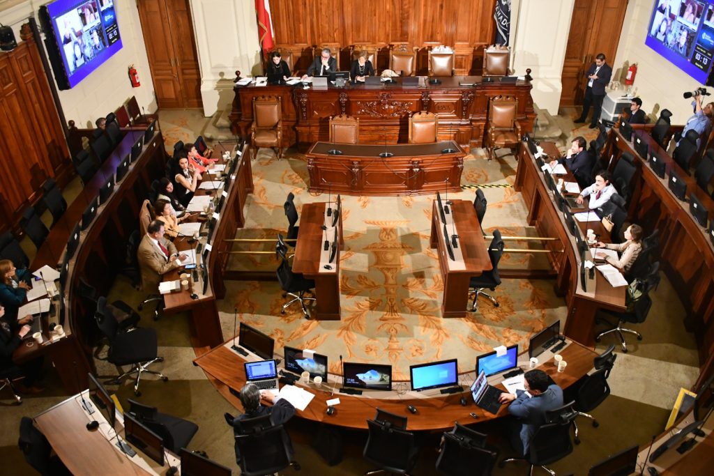 Reuniones de última hora para consensos: Comisión Experta posterga votación de enmiendas
