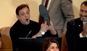 VIDEO| Gaspar Rivas y nuevo exabrupto en el Congreso: “La suela de mi zapato en el c…"