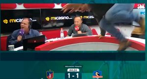 VIDEO| Guarello reacciona de forma impensada ante inexplicable gol perdido de Colo-Colo
