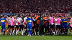 VIDEO| Así fue la escandalosa pelea campal en el Superclásico River-Boca: Hubo siete expulsados