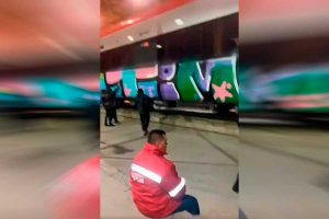 VIDEO| Repudiable: Sujetos vandalizan uno de los trenes más rápidos de Sudamérica de EFE