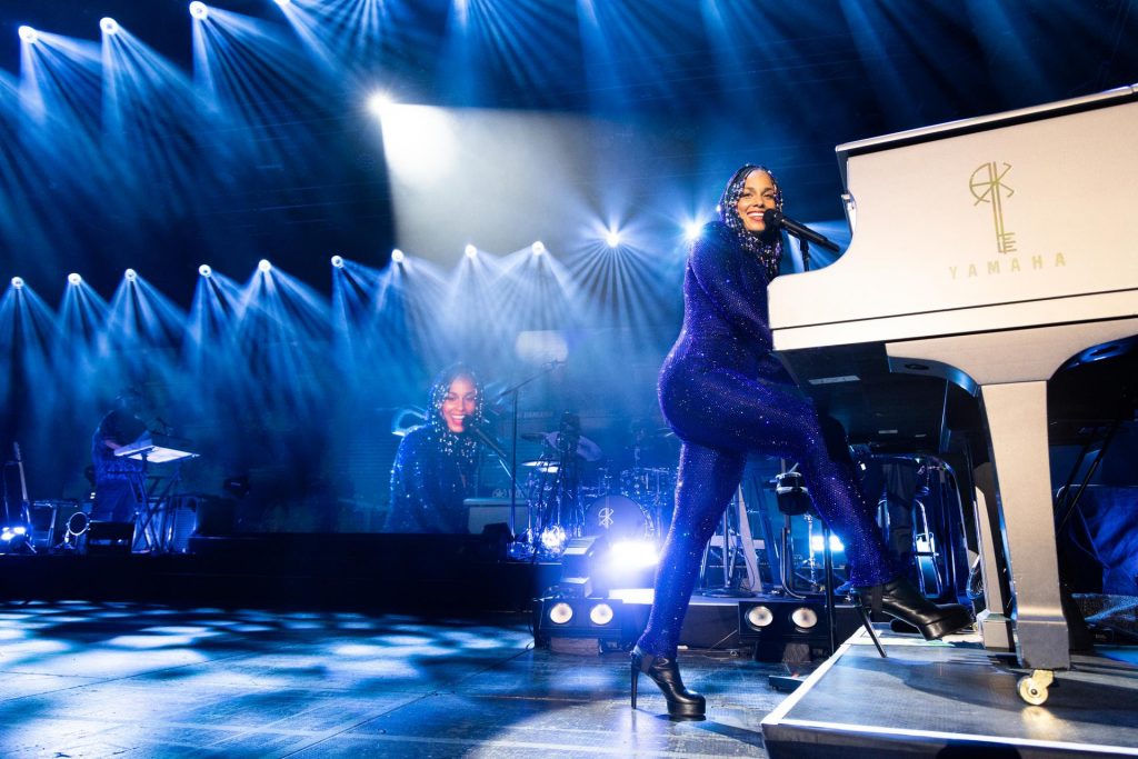 Alicia Keys se enamoró de Chile: Lanzó nuevo disco en vivo grabado íntegramente en Movistar Arena