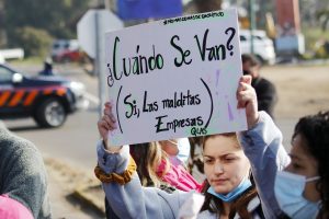 "Yo solo quiero tener aire limpio": Alumnos de Quintero cantan contra la contaminación