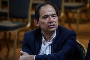 Sale Warnken, entra Micco: Exdirector del INDH asume como nuevo presidente de Amarillos