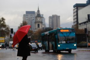 ¿Cuándo empieza el invierno en Chile? Nueva estación podría llegar con lluvia en Santiago