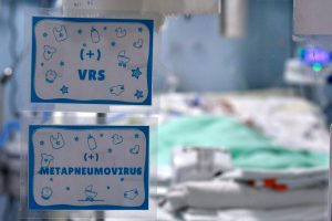 Cuáles son las cifras oficiales sobre fallecimientos de infantes por virus respiratorios