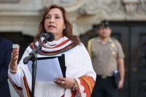 Dina Boluarte se aferra a la presidencia hasta 2026: Descartó adelantar elecciones