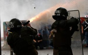 Estallido social: Condenan a carabinero que disparó lacrimógena en la cabeza a manifestante