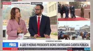 VIDEO| Cony Santa María llamó "expresidente" a Pinochet y compañero la corrige en vivo
