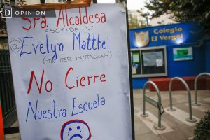 Un cruel dilema en Providencia: Entre un colegio público y un Cesfam