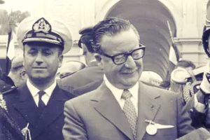 La casualidad que gestó la famosa foto del adiós de Salvador Allende que recorre el mundo