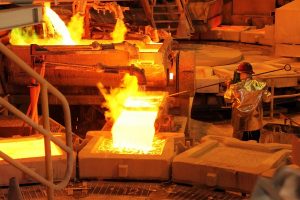 Vía manufactura y minería: Producción industrial en Chile creció 2,7% en noviembre