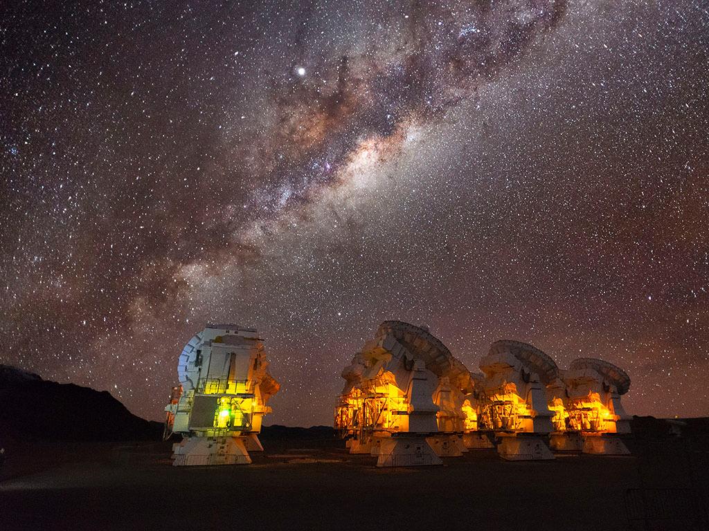 La lucha contra contaminación lumínica para salvar los cielos astronómicos en 29 comunas