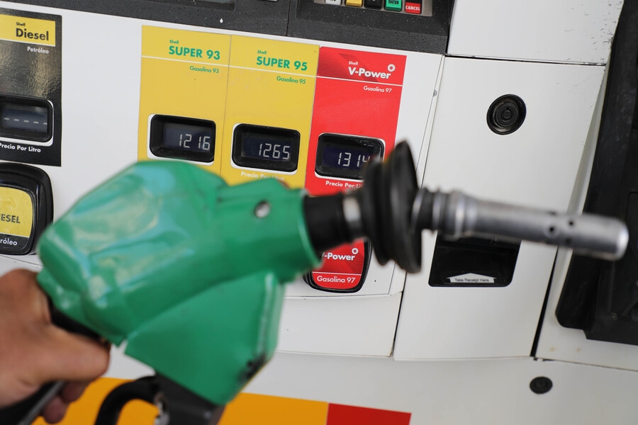 La bencina subió casi $30 por litro esta semana: ¿Dónde encontrarla al mejor precio?