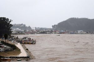 VIDEO| Sufre Constitución: Río arrasa con el muelle y hay varias zonas sin agua potable