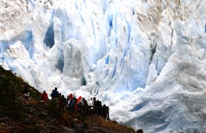 Una mala y una buena para glaciares: Quedan fuera de constitución y avanza ley que los cuida