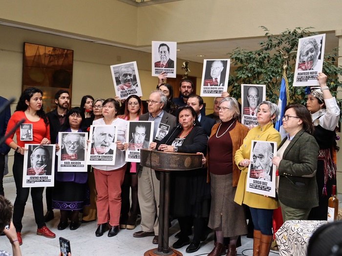 La derecha lo hace de nuevo: se retira de homenaje a diputados desaparecidos en dictadura