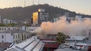 VIDEO| Reportan intenso incendio en Hospital Calvo Mackenna de Providencia