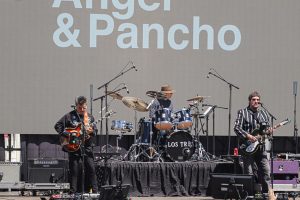 Los Tres anuncian tercer show en Santiago: Lugar, fecha y precios de las entradas