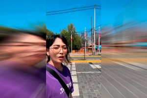 VIDEO| Famosa coreana llega a Chile y cuenta lo que más le sorprendió al salir del aeropuerto