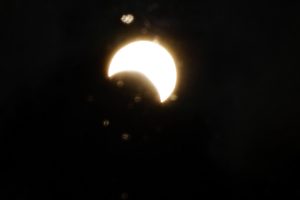 Eclipse solar anular en Chile: Por qué se llama así y a qué hora verlo este sábado 14