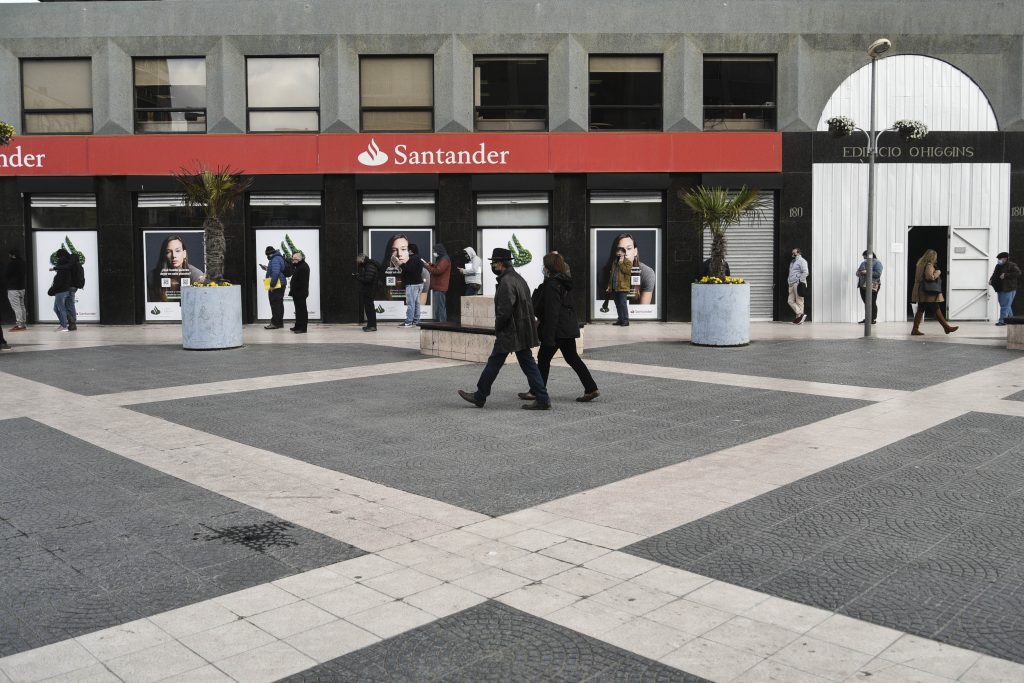 Condenan a Banco Santander por «no velar» por seguridad en transacciones electrónicas