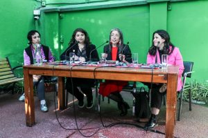 Conversatorio: Ministra Orellana abordó los desafíos del gobierno y feminismos del país