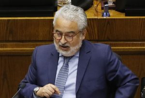 Caso Luis Hermosilla: Comisión Investigadora suspende sesión porque no llegaron los diputados